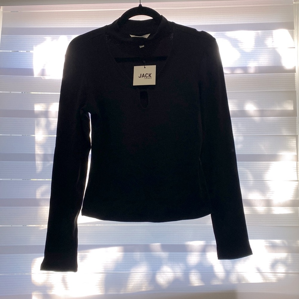 Black stretchy top
